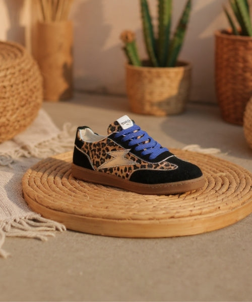 baskets femme léopard, sneakers léopard, baskets tendance femme, baskets bleues femme, baskets confortables femme, baskets urbaines chic, baskets bohème rock, chaussures léopard femme